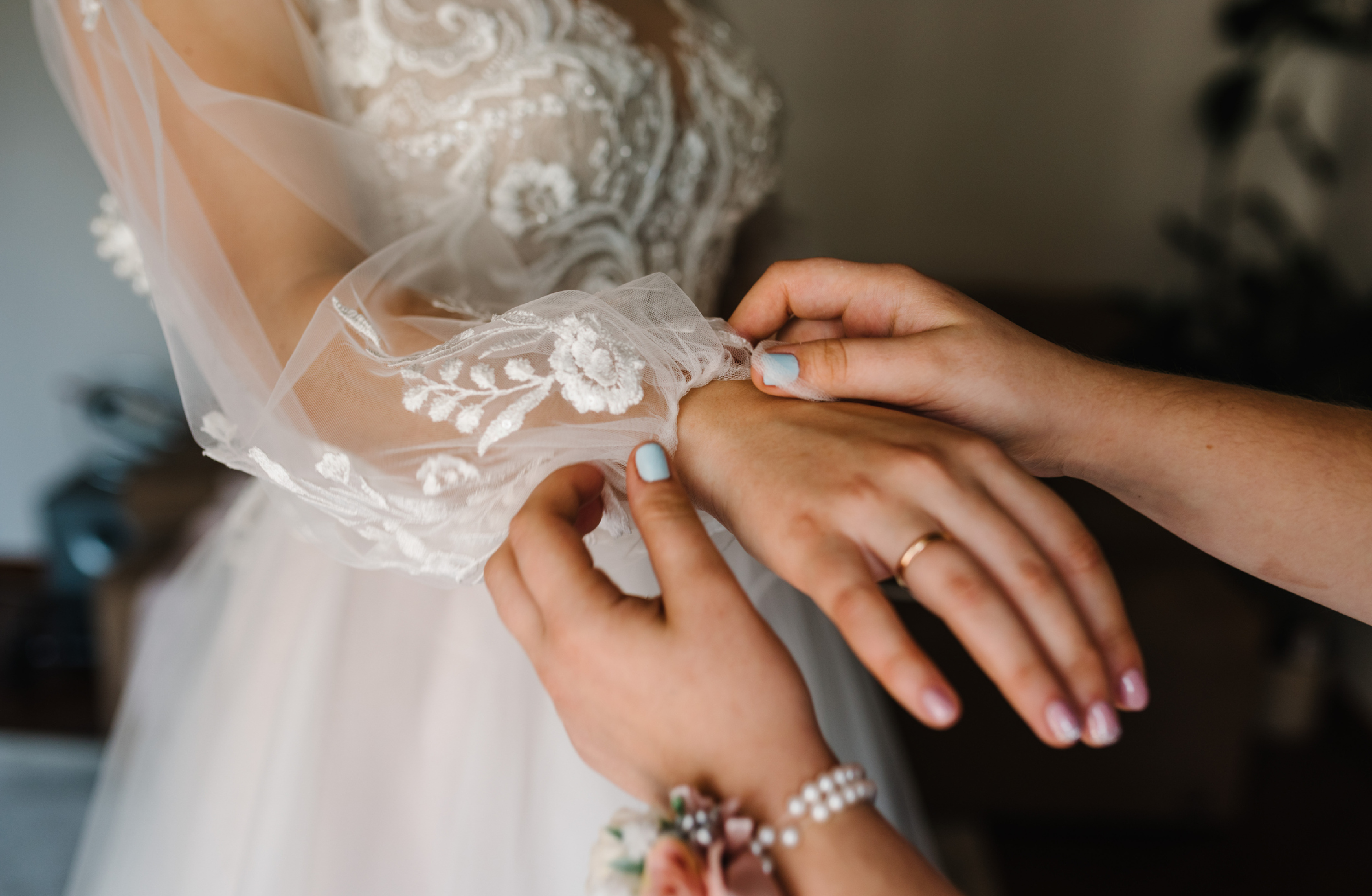 Robe de mariée dentelle tendances 2024