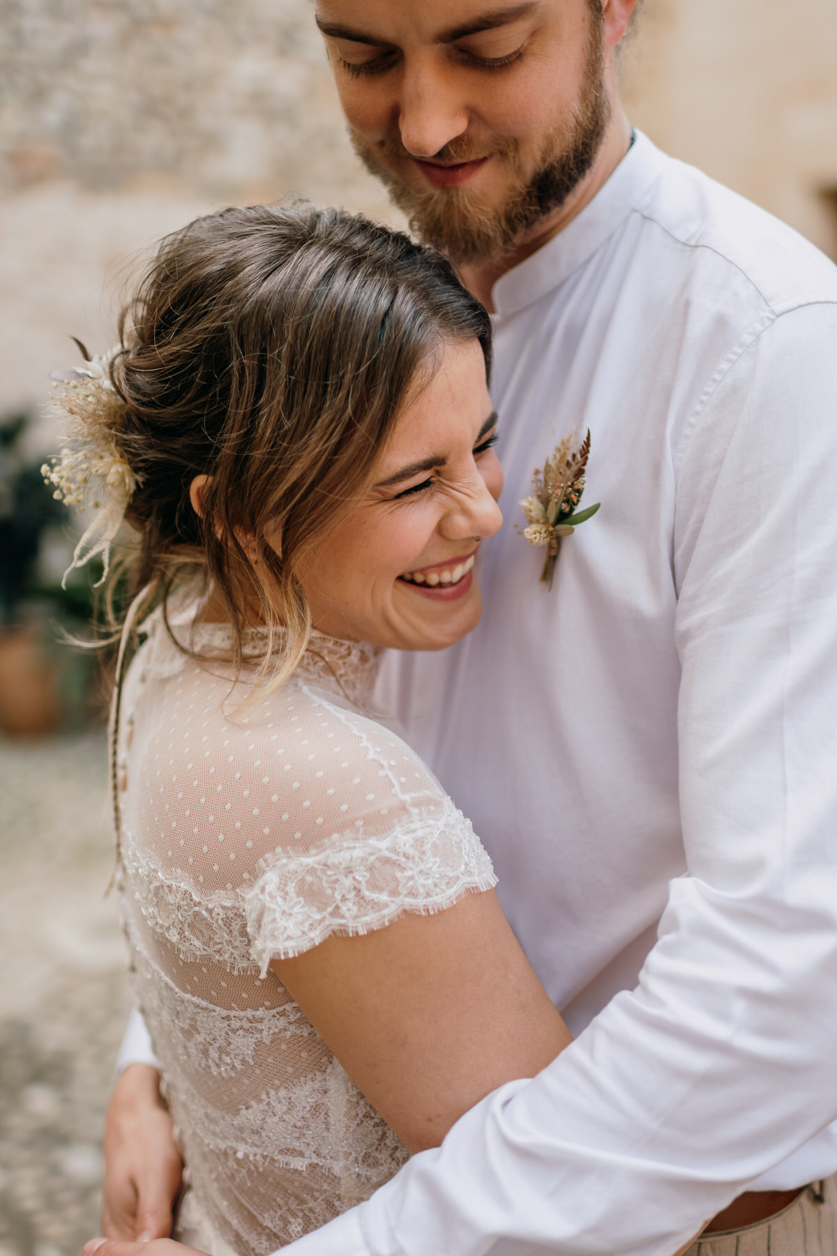 Couple mariage champêtre