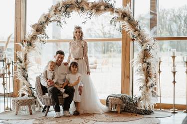 Décoration de mariage avec des herbes de pampa