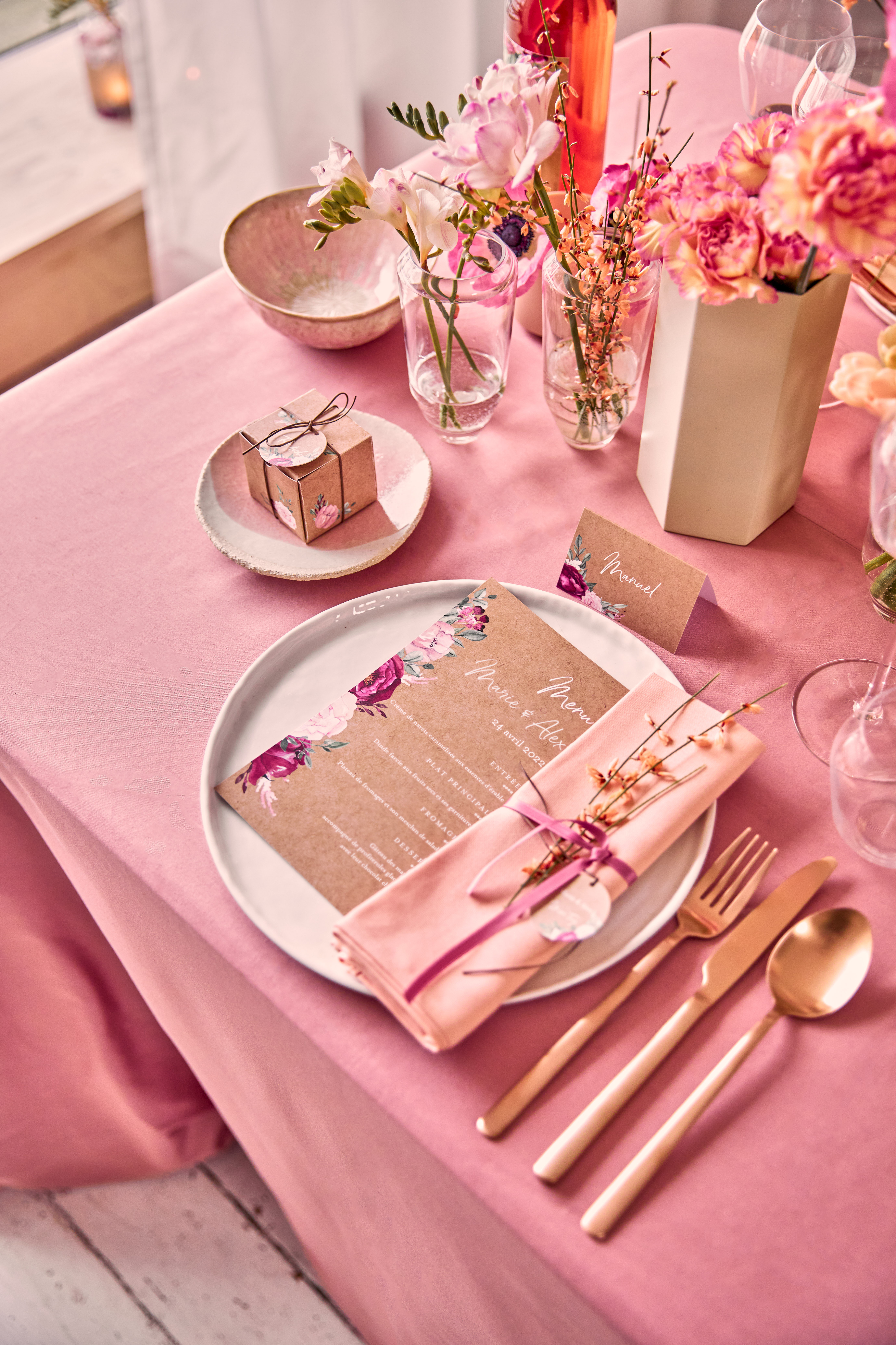 13 décorations de tables de mariage hautes en couleur